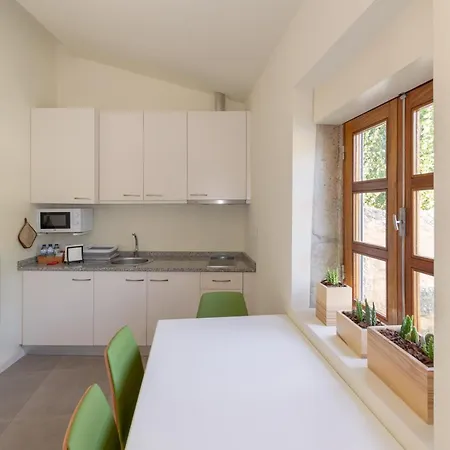 417 Garden !2 Min To Metro ! 15min Walk To Porto