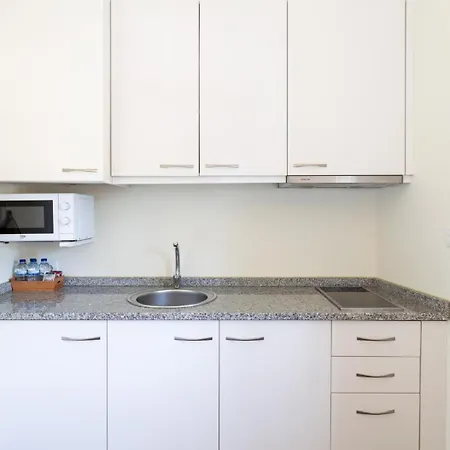 417 Garden !2 Min To Metro ! 15min Walk To Porto Vila Nova de Gaia